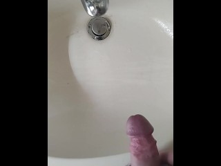 Sink pissing