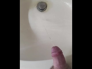 Sink pissing