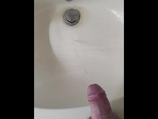 Sink pissing
