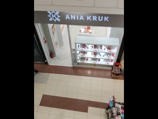 Polish milf Anna Perv in shoping center