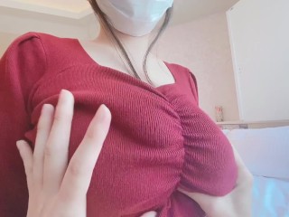 【おっぱいASMR】ニット越しでもわかるほど柔らかい乳房を乳搾り。