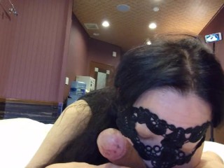 無修正（年の差カップル)生々しく美味しそうに夢中でしゃぶる濃厚フェラは最高級！！背面騎乗位で腰振るの大好き♡