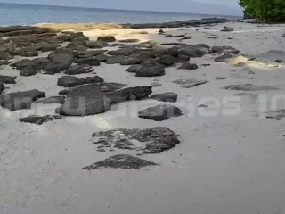 Tara lumayo tayo sa mga tao para mag kantutan