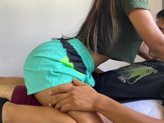 Nos aburrimos en nuestra casa.