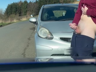 TEEN CAUGHT JERKING ON PUBLIC ROAD BY COUPLE