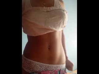 Le pido a mi CUÑADA que me envíe pack, me muestra sus GRANDES TETAS 🔥🔥🔥