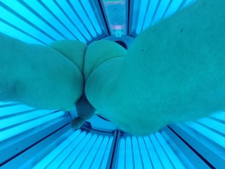 Tanning salon. Caught on camera Dancing in tanning bed