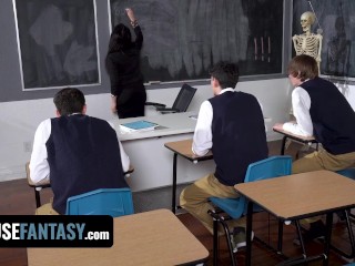 Curvy Teacher Valentina Nappi Gets Fucked By Three Students In A Classroom - FreeUse Fantasy