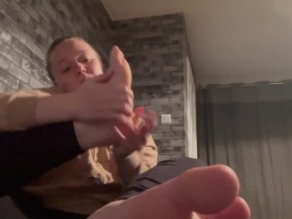 SEXY feet play and toe SUCKING