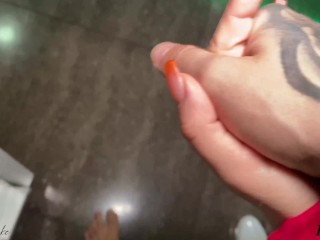 mi novio me quita la virtud en un motel y descubro que tiene una polla muy grande