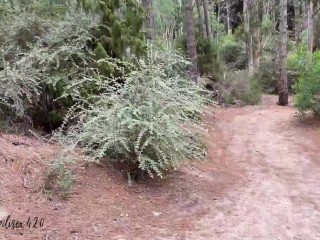 Argentina tetona termina chupando pija y cogida durante paseo por el bosque  Public  Outdoor