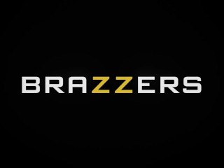 Sneaky Sex With Wife's Sister.Brandy Renee / Brazzers