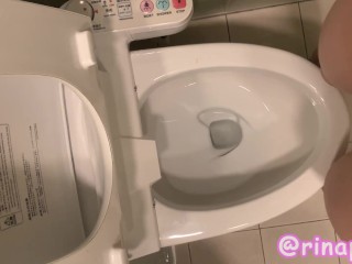 【現役JD】トイレで立ちションしてみた♡