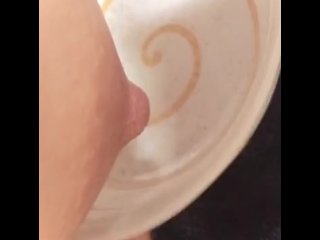 お箸で乳首をつついてつまんで…♡　素人日本人おっぱい/Japanese Amateur Hentai Nipple Play