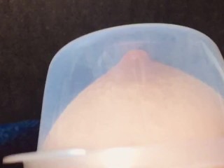 おっぱいを密封して引っ張ってみただけ（？）　素人日本人おっぱい/Japanese Amateur Hentai Nipple Play