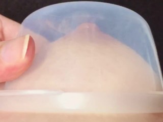 おっぱいを密封して引っ張ってみただけ（？）　素人日本人おっぱい/Japanese Amateur Hentai Nipple Play