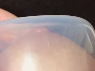 おっぱいを密封して引っ張ってみただけ（？）　素人日本人おっぱい/Japanese Amateur Hentai Nipple Play