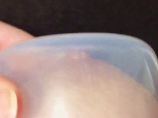 おっぱいを密封して引っ張ってみただけ（？）　素人日本人おっぱい/Japanese Amateur Hentai Nipple Play