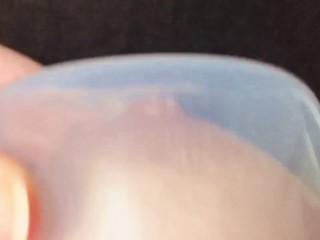 おっぱいを密封して引っ張ってみただけ（？）　素人日本人おっぱい/Japanese Amateur Hentai Nipple Play