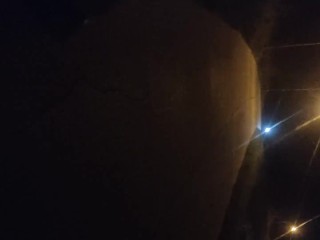 ชักว่าวริมถนนแล้วมีรถผ่าน-handjob