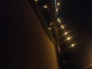 ชักว่าวริมถนนแล้วมีรถผ่าน-handjob