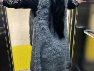 Fart in the subway elevator. (full video on my only fans page, where I have more than 300 videos)