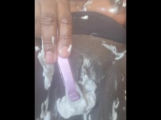 Snow white Take a bite of my blackberry pie