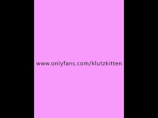 Fat Ass Alt Girl Bounces on Dildo