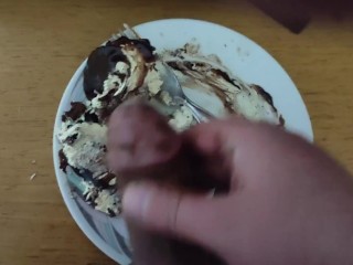 I fuck the cake and add an excellent whipped cream..Would you like to try it?