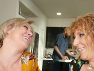 SARA JAY AND DEE WILLIAMS HAVE SOME FUN WITH THE CABLE MAN TRAILER