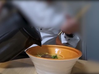 【独占コラボ/検証】Twitterでバズっているカップルをお呼びして潮採取。塩ラーメンを作って食べてみた件　後半