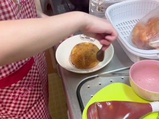 【人妻個人撮影】料理中に新妻にちょっかいかける(裸エプロン/フェラ/立ちバック/クンニ/手マン/主観/新婚夫婦/いちゃいちゃ/Japanese/asian/amateur/newlyweds/sex