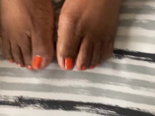 Cummy ebony orange toes