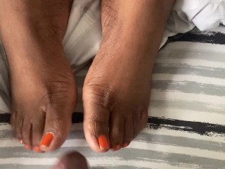 Cummy ebony orange toes