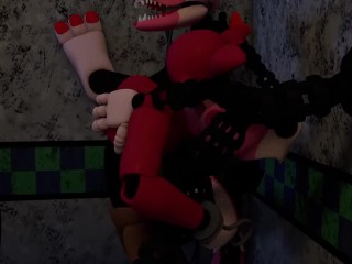 mangle finds foxy alone and horny