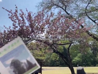 【ノーブラ散歩】新宿御苑にきてみたら…【ちくぽっち】