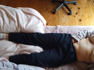 【盗撮風】「乳首いじりながらのマンズリやっべ！！」ボーイッシュ女子のオナニー