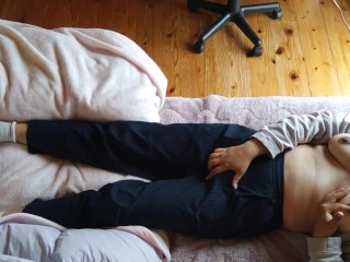 【盗撮風】「乳首いじりながらのマンズリやっべ！！」ボーイッシュ女子のオナニー