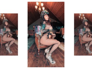 Her Majesty in heels!