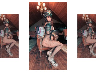 Her Majesty in heels!