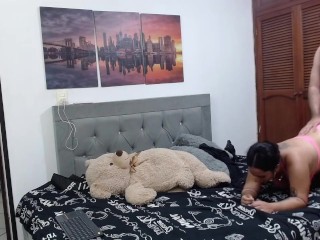 Secretary fucks her boss to get a raise