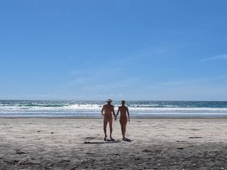 👸🏼Pink Pussy🍓 and Big Dick🍆 Hanging on the Nude🔞Beach🏖️. Voyeurs Dream💭