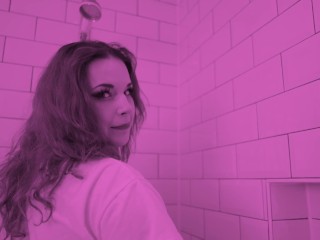 i had a Show and played with my AlienDildo in