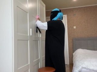 Arab wife in hijab found a sex toy while cleaning and got horny