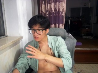 不论怎么样，人生的确是无聊与痛苦的