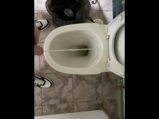 How do men pee in a public toilet? POV