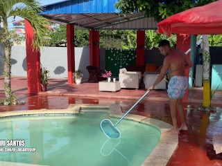 Big Ass Amateur Wife seduces Pool Cleaner to Get Fucked