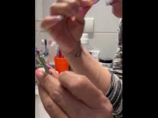 Mia giantess bbw wants you to see her brushing her teeth