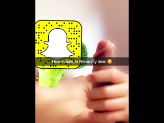 18-year-old girlfriend wants to have sex after school, cheats on her boyfriend on snapchat