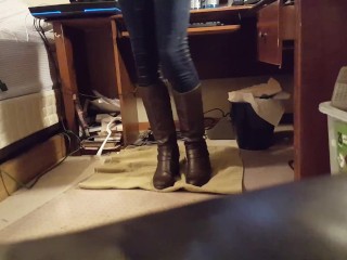 Omg I peed in my skintight jeans and boots!